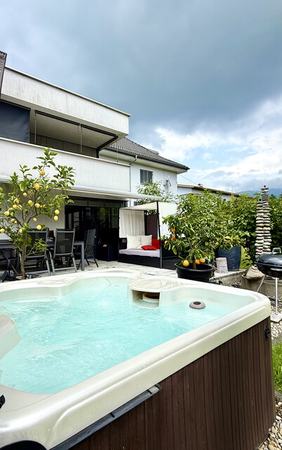 Tolles, großzügiges Architektenhaus mit schönem Garten!