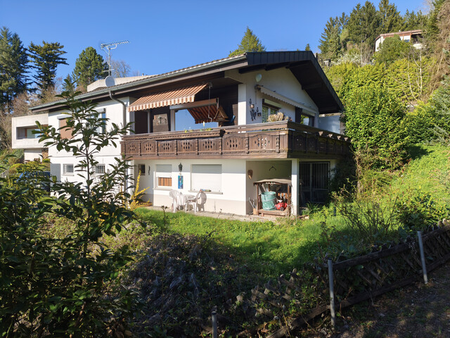 Traumhafte, freistehende Immobilie mit unverbautem Blick auf den Bodensee.Garage, Stellplatz, Balkon, Terrasse, Garten in absoluter Top-Lage!