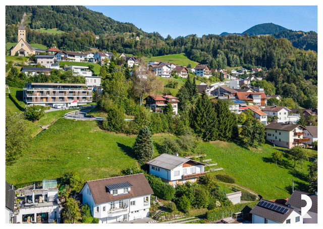 EFH MIT GROSSEM GRUNDSTÜCK, VIEL POTENZIAL & UNVERBAUBARER AUSSICHT