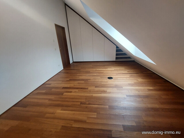 Luxuriöse 4-Zimmer-Penthouse-Wohnung am Kornmarktplatz in Bregenz zu vermieten (TOP 3)