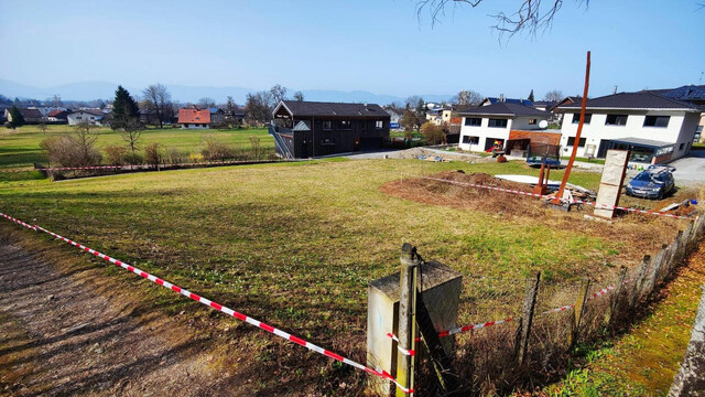 Wunderschönes provisionsfreies Baugrundstück mit 860m2 am Waldrand in Hohenems zu verkaufen! Teilung möglich