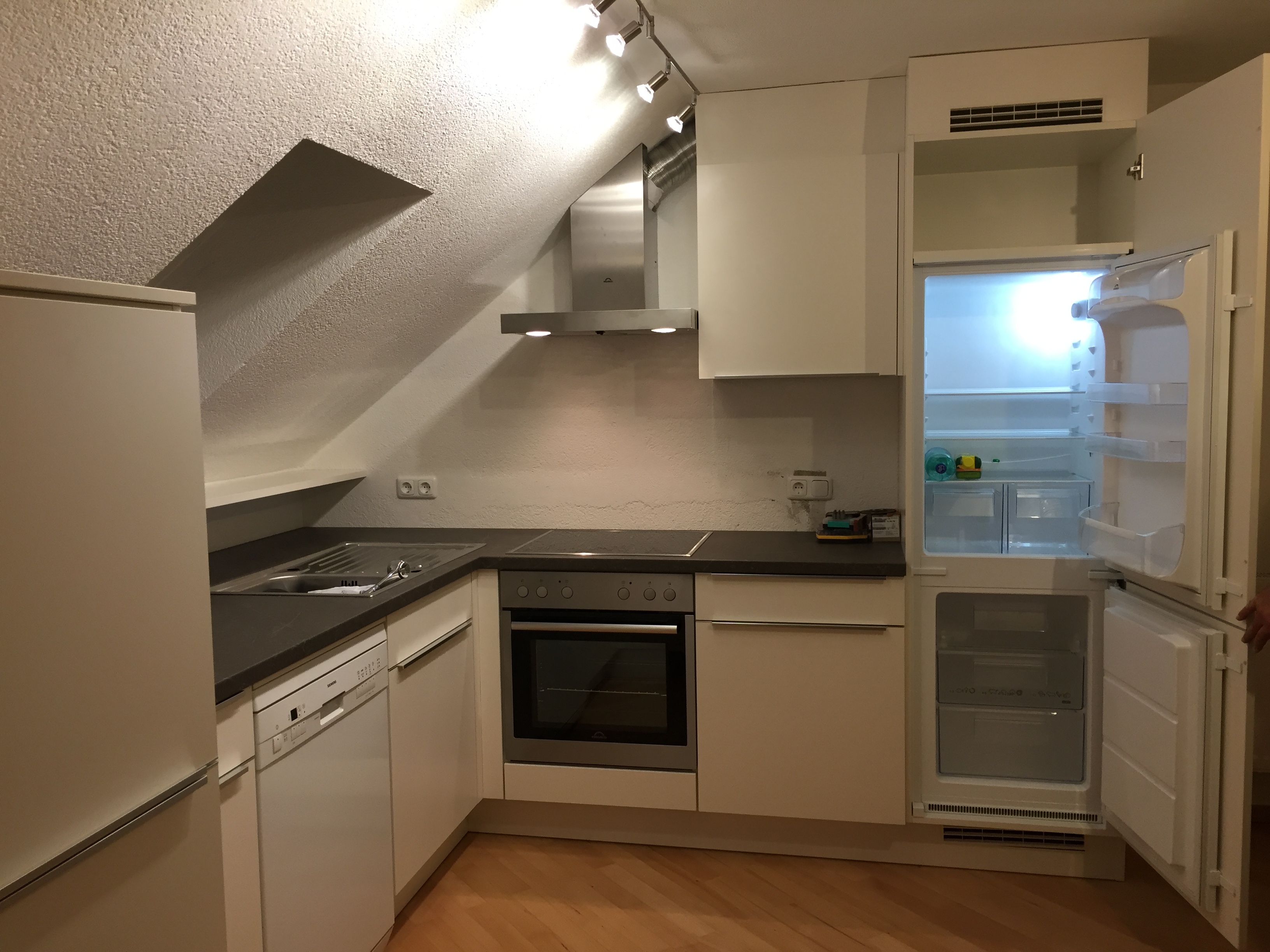 Schöne Wohnung in Mäder Schweizerstrasse 1, perfekte Verkehrsanbindung, neu renoviert, Deckenkühlung