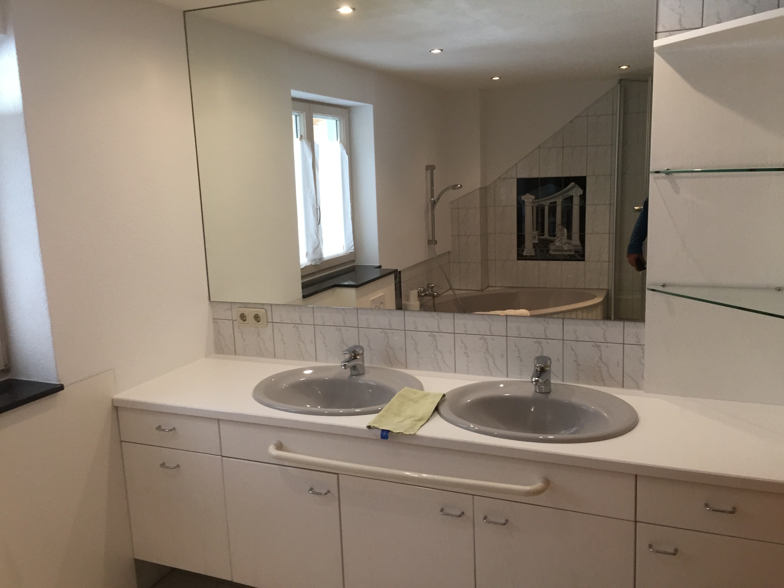 Schöne Wohnung in Mäder Schweizerstrasse 1, perfekte Verkehrsanbindung, neu renoviert, Deckenkühlung