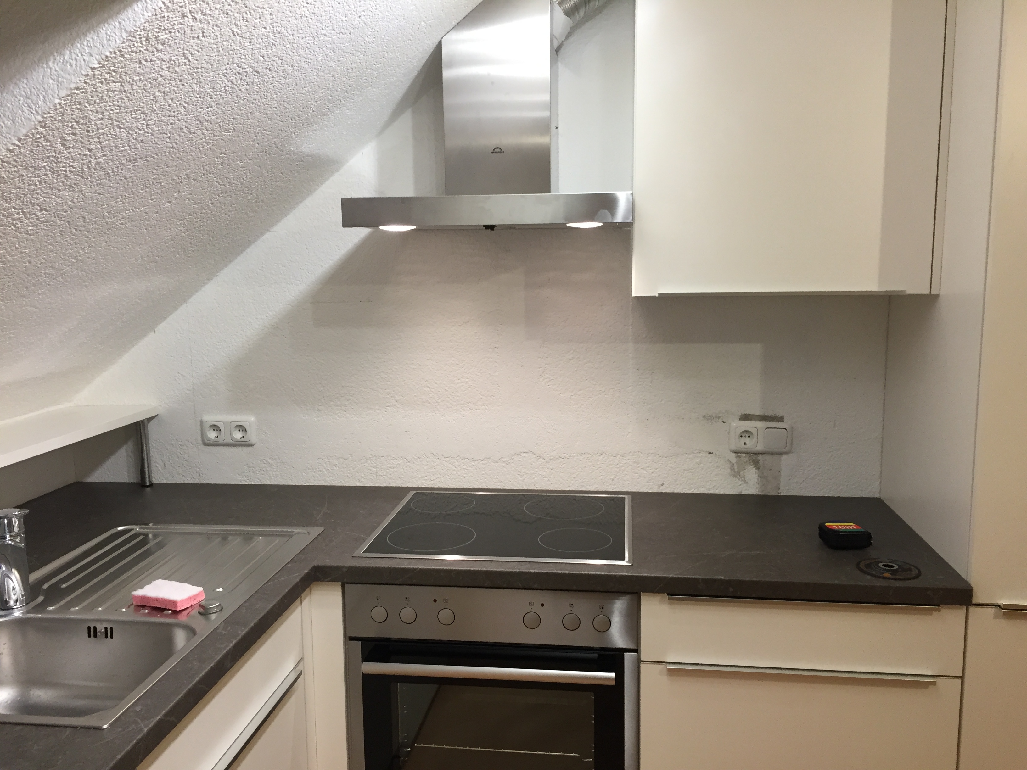 Schöne Wohnung in Mäder Schweizerstrasse 1, perfekte Verkehrsanbindung, neu renoviert, Deckenkühlung