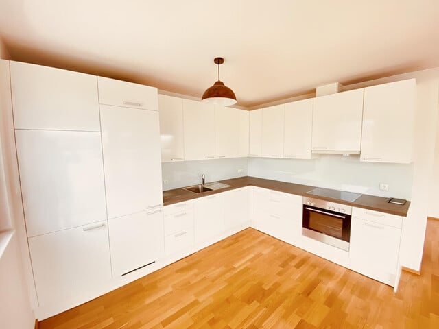 Wohnen mit Penthouse-Flair: Moderne 2-Zimmerwohnung in Bregenz zu vermieten!