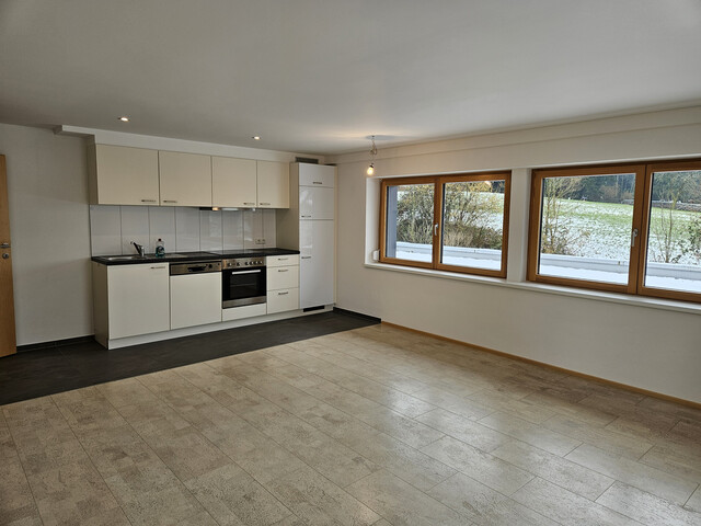 Schöne 3 Zimmerwohnung mit Seesicht