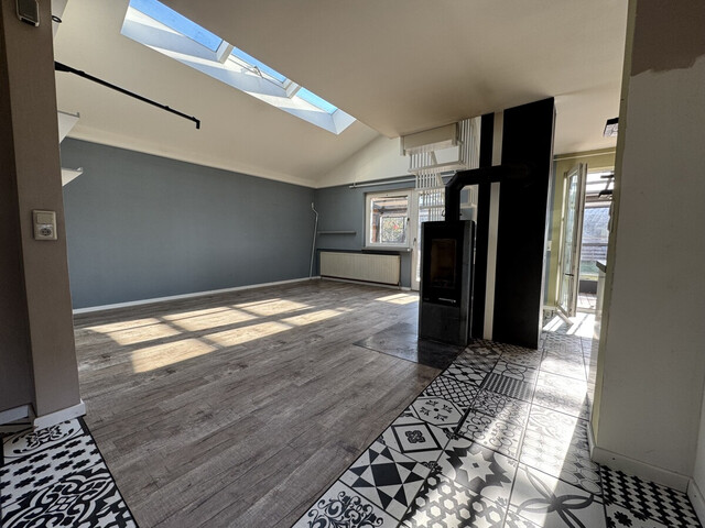 Bungalow mit traumhaftem Wintergarten in ruhiger Wohngegend