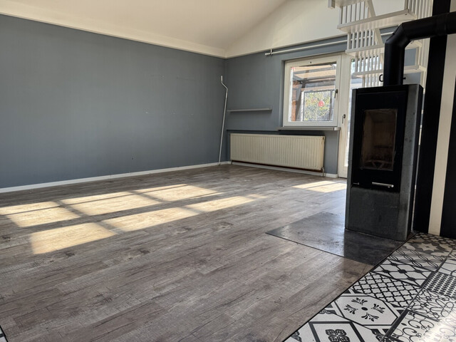 Bungalow mit traumhaftem Wintergarten in ruhiger Wohngegend