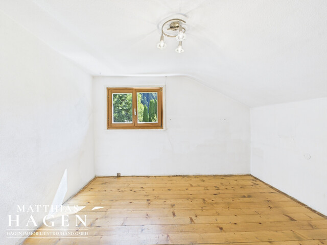 Natur pur! Einfamilienhaus mit großem Garten nahe der Muttersbergbahn – auch als Ferienhaus ideal.