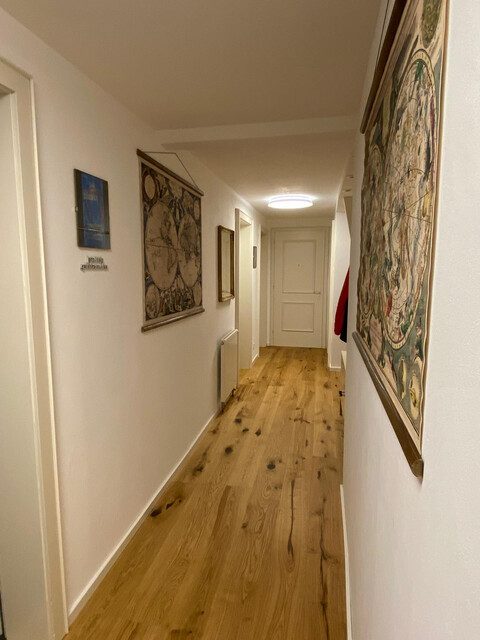 Schöne Wohnung/halbes Haus in schönem Wohngebiet 