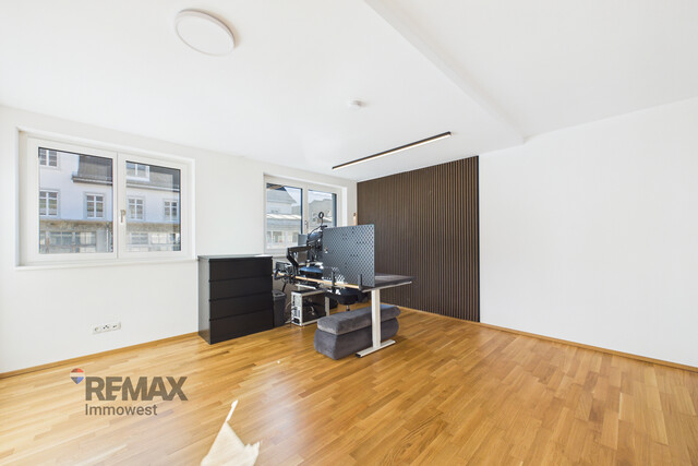 Helle 4-Zimmer-Wohnung mit Balkon in ruhiger Lage von Schlins