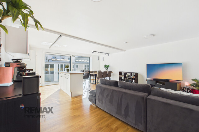Helle 4-Zimmer-Wohnung mit Balkon in ruhiger Lage von Schlins