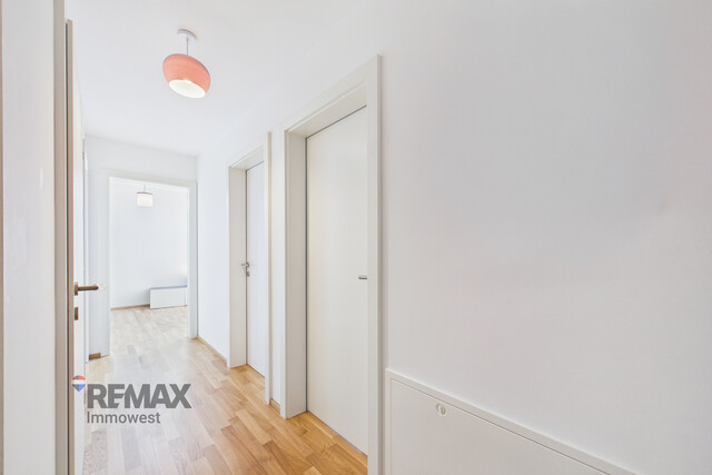 Helle 4-Zimmer-Wohnung mit Balkon in ruhiger Lage von Schlins
