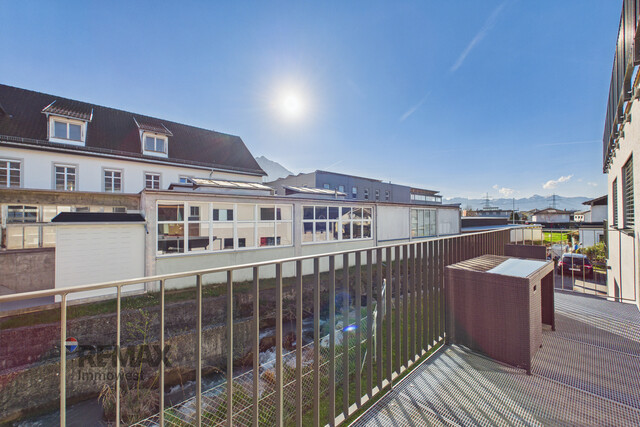Helle 4-Zimmer-Wohnung mit Balkon in ruhiger Lage von Schlins
