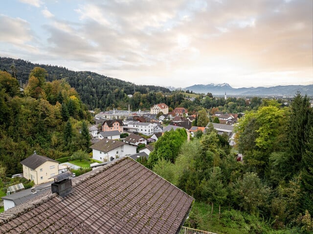 Großzügiges Daheim mit idyllischem Ausblick bis zum Bodensee in Kennelbach