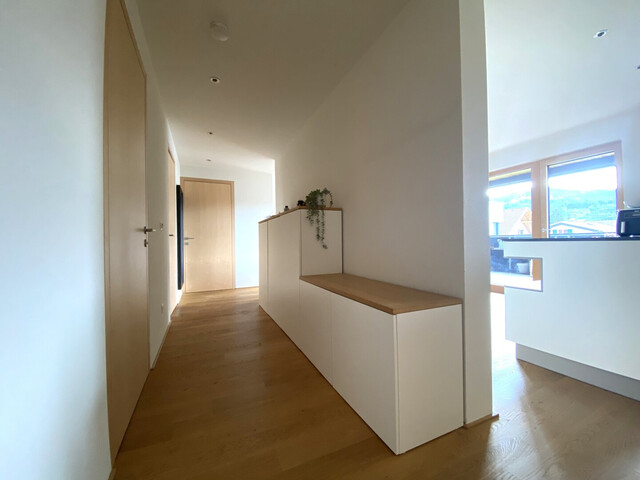 Hochwertige 3 Zimmerwohnung mit Carport/E-Ladestation