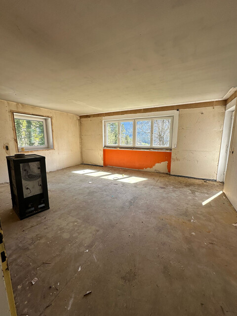 Renovierungsbedürftiges Mehrfamilienhaus zum Kauf in Top-Lage!