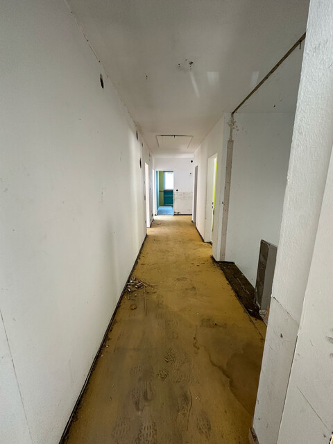 Renovierungsbedürftiges Mehrfamilienhaus zum Kauf in Top-Lage!