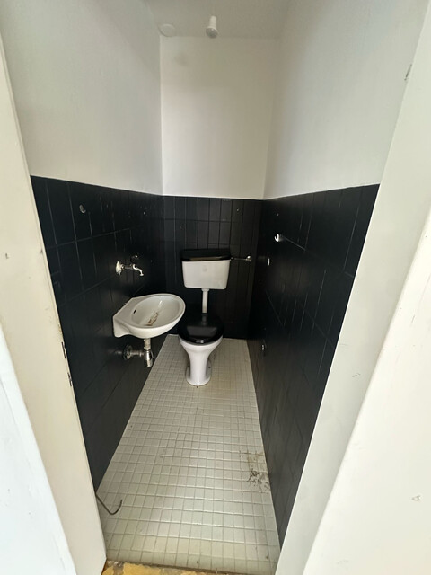 Renovierungsbedürftiges Mehrfamilienhaus zum Kauf in Top-Lage!