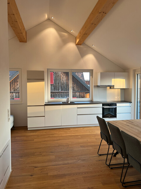 Hochwertig ausgestattete 2-Zimmer Dachgeschosswohnung in Lauteracher Kleinwohnanlage