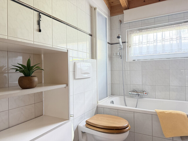 Charmantes Ferienhaus - 4 Zimmer & 2 Bäder mit Bodenseeblick
