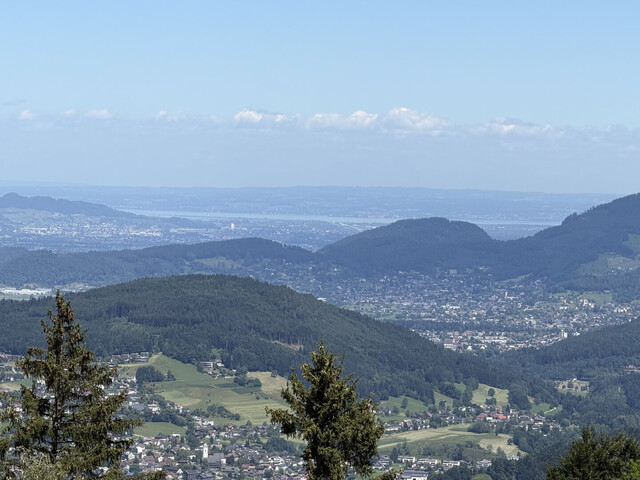 Charmantes Ferienhaus - 4 Zimmer & 2 Bäder mit Bodenseeblick