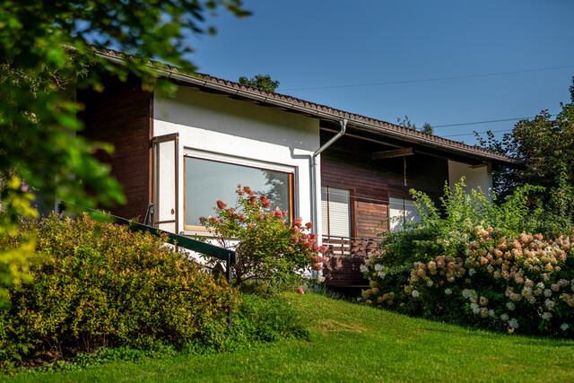 Exklusives Anwesen mit Sanierungspotenzial – gestalten Sie Ihr Traumhaus!
