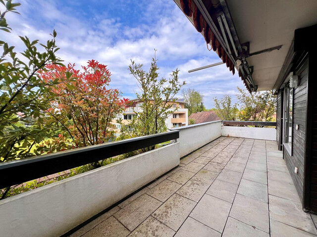 Schöne 3,5 Zimmer-Wohnung mit großzügiger Terrasse in toller Lage in Lustenau