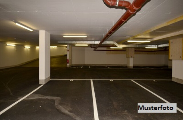 Motorradstellplatz im UG