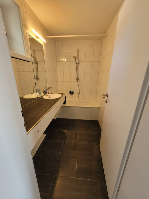 Geräumige lichtdurchflutete Wohnung, Balkon, 5 Gehminuten zum See, Top-Lage! (inklusive Betriebskosten)