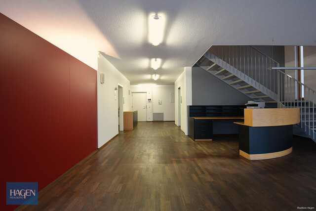 Renditestarkes Gewerbeobjekt in frequentierter Lage - Zweistöckige Praxis-/Gewerbefläche