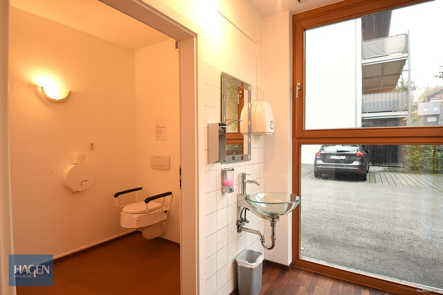 Renditestarkes Gewerbeobjekt in frequentierter Lage - Zweistöckige Praxis-/Gewerbefläche