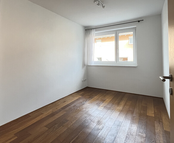 Etwas Besonderes!  Attraktive 3-Zi-Gartenwohnung in Sulz in ruhiger Lage. 