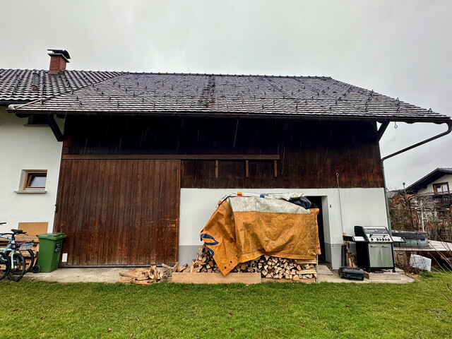Großzügiges Wohnhaus mit großer Tenne mitten in Gisingen