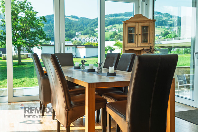 Exklusive Wohlfühloase – Elegantes Haus mit Gartenidylle