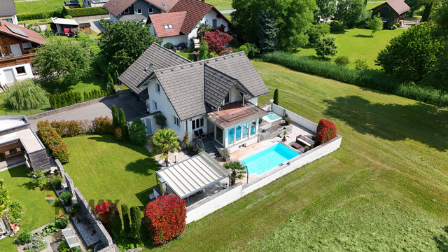 Exklusive Wohlfühloase – Elegantes Haus mit Gartenidylle