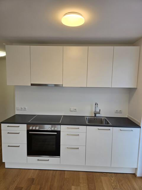 Helle 2-Zimmerwohnung mit Loggia