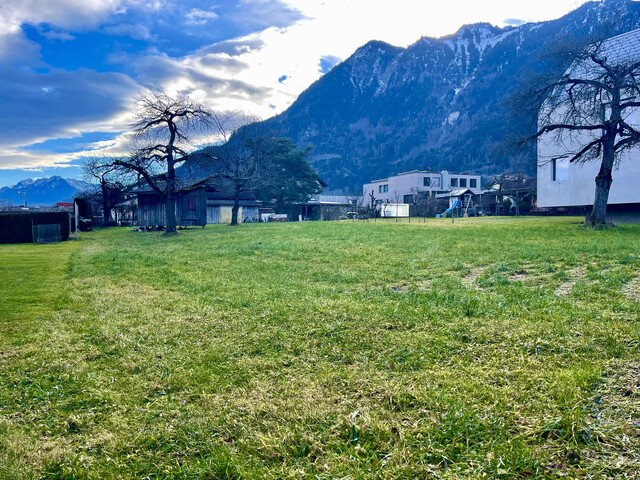 Sonnige, individuell teilbare Baugrundstücke zum Verkauf!