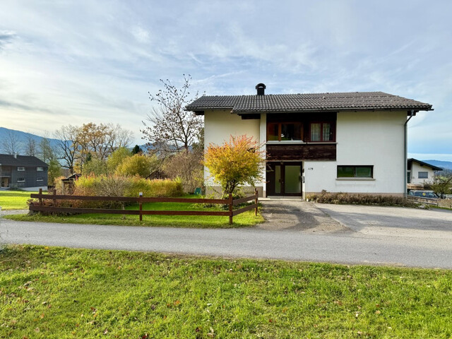 Gemütliches Haus mit großem Garten in ruhiger Lage!