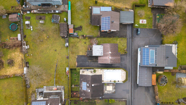 Haus in Rankweil mit Garten, Garage & Bergblick – Renovierungsprojekt mit viel Potential