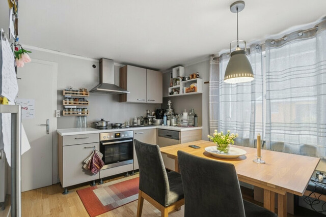 Haus in Rankweil mit Garten, Garage & Bergblick – Renovierungsprojekt mit viel Potential