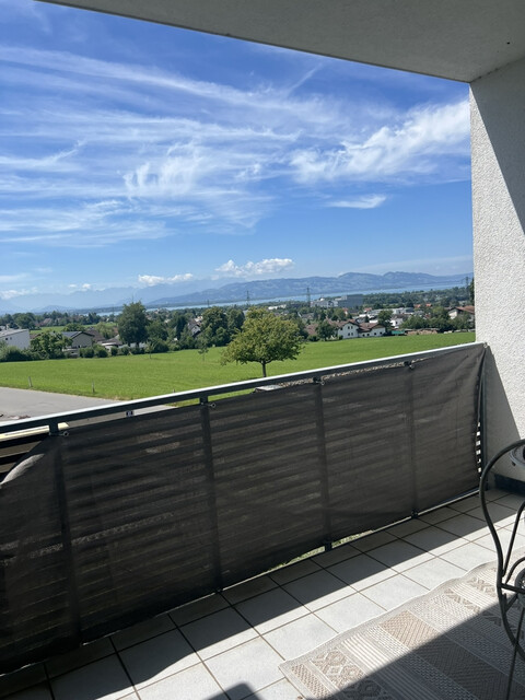 Lichtdurchflutete zwei Zimmer Wohnung mit wunderbaren Seeblick in Hörbranz
