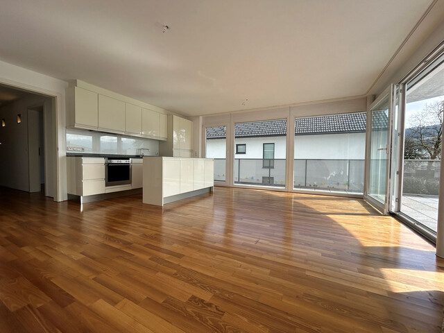 Moderne 3-Zimmer-Wohnung mit großer Sonnenterrasse