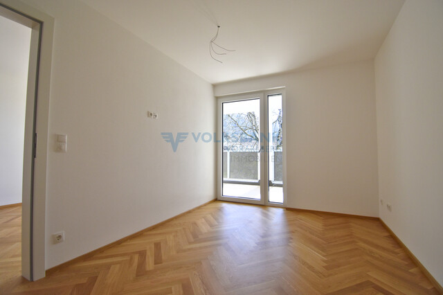 Dachgeschosswohnung (Erstbezug) nach Neubau!