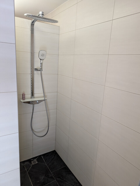 Einfamilienhaus in ruhiger Lage von Götzis mit großem Garten , Pool und hochwertiger Ausstattung