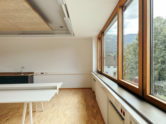 So minimalistisch wie du willst, so kreativ wie du kannst – flexibles Büro in Egg mieten.