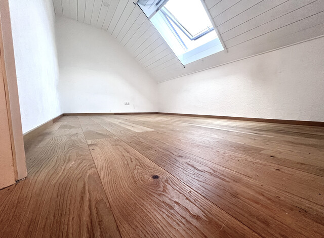 PROVISIONSFREIE, wunderschöne,  neu sanierte 5,5 ZI-Whg mit Balkon, Garten,TG, Nähe LKH Feldkirch, grenznah zu Liechtenstein / Schweiz