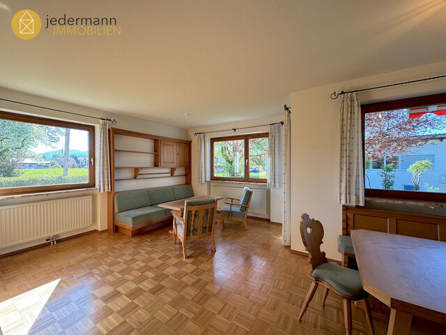 HARD: HAUS MIT CHARME UND TRAUMHAFTEM GARTEN