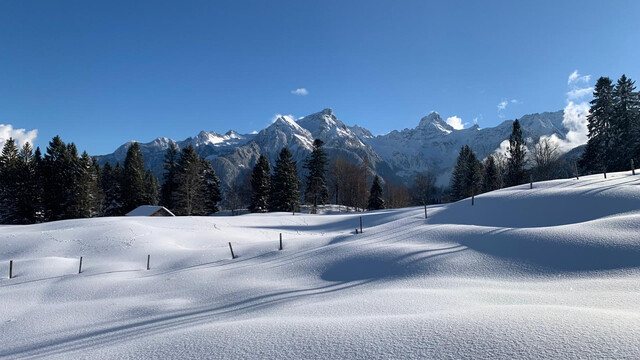 Grundstück für ein Ferienhaus im Schi- und Wandergebiet