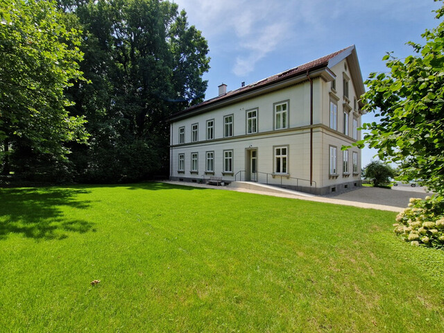 Traumhafte 2-Zimmer-Dachgeschosswohnung in neu renovierter Villa in Lochau am Bodensee zu vermieten